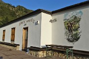 10 Partenza dalla Baita-Rif. del Camoscio (1750 m)